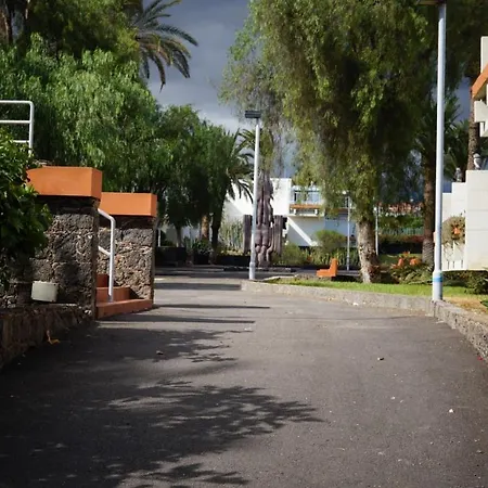 Air-conditioned, Remarkably Beautiful Apartment, Fibre Wi-fi, Pool *